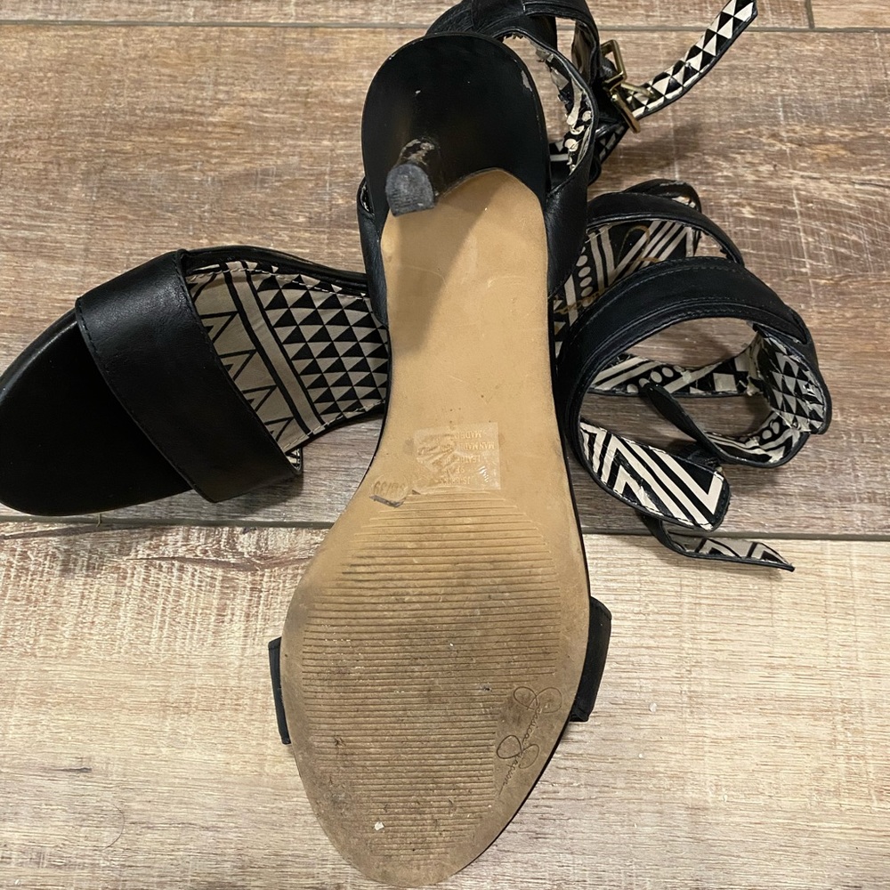 JS black heels - Picture 3 of 3
